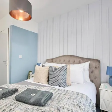 Boutique 2 Bed Close To Centre * 브리스틀